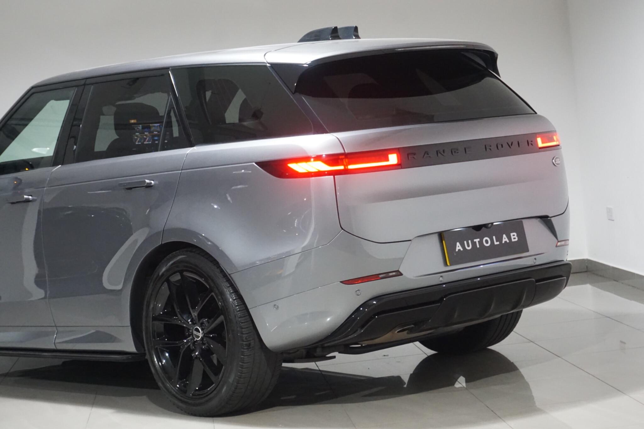 Land Rover Range Rover Sport 3.0 D300 MHEV Dynamic SE SUV 5dr Diesel Auto 4WD Euro 6 (s/s) (300 ps)